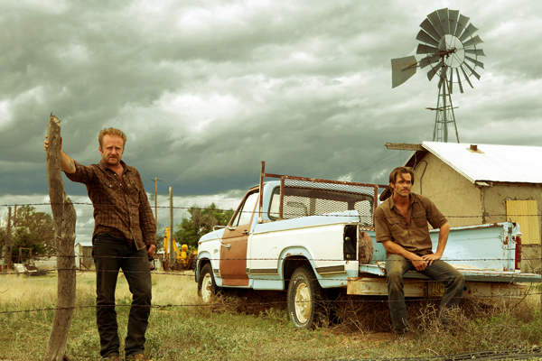 Ben Foster as Tanner and Chris Pine as Toby in HELL OR HIGH WATER