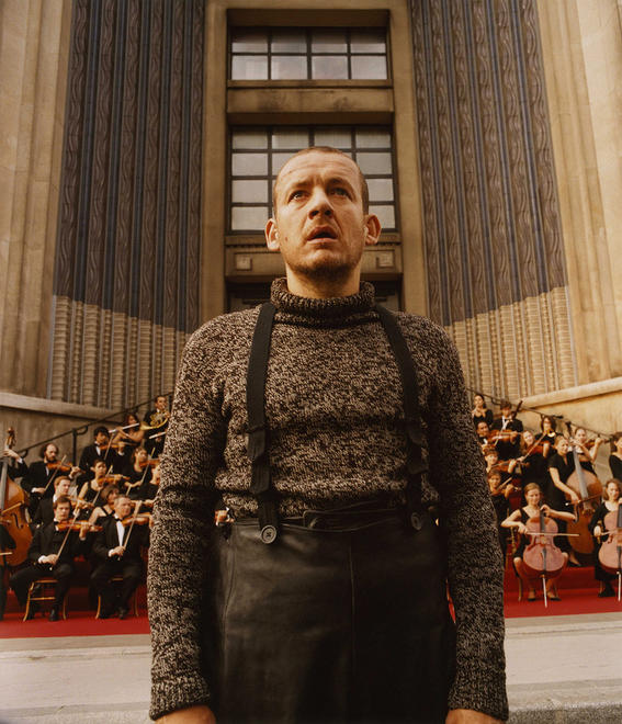 Dany Boon as Bazil