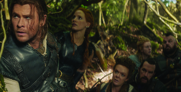 Eric the Huntsman (CHRIS HEMSWORTH), Sara (JESSICA CHASTAIN), Mrs. Bromwyn (SHERIDAN SMITH), Gryff (ROB BRYDON), Doreena (ALEXANDRA ROACH) and Nion (NICK FROST)