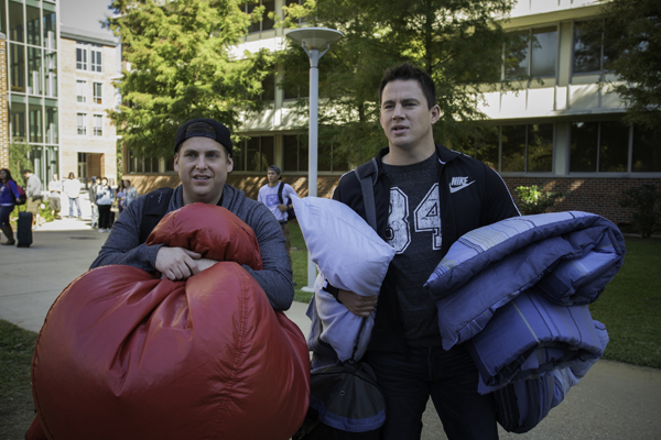 Schmidt (Hill) and Jenko (Tatum) move in at College