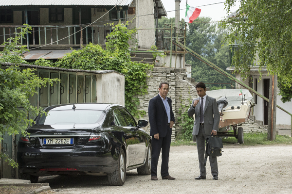 Irrfan Khan (HARRY SIMS) and Tom Hanks (ROBERT LANGDON) in Columbia Pictures' INFERNO.