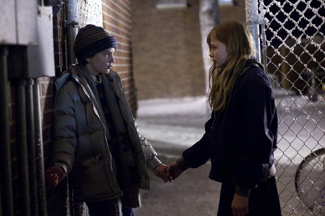 Owen (Kodi Smit-McPhee) and Abby meet on a snowy night