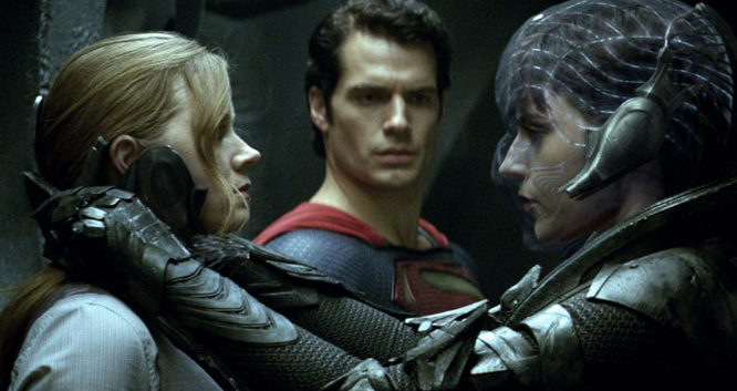 Lois Lane (Amy Adams), superman (Henry Cavil) and Faora-Ul (Antje Traue)