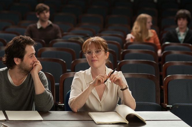 Jason (Michael Angarano) goes over a scene from his play with Linda (Julianne Moore)