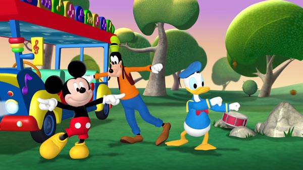 Mickey, Goofy and Donald in Pop Star Minnie
