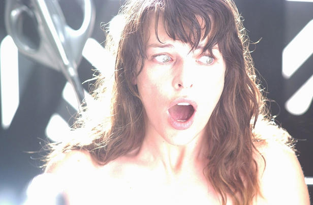 Dr. Tyler (Jovovich) gets accosted