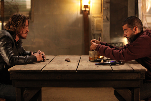 Tom (Garrett Hedlund) and Jack (Oscar Isaac) in MOJAVE