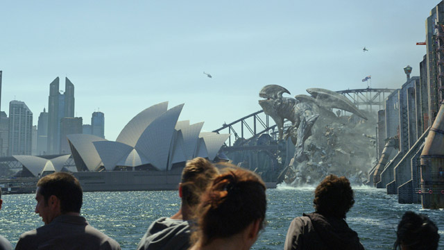 A Kaiju attacks Sydney Australia in PACIFIC RIM