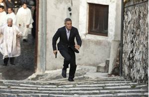 Jack (Clooney) runs for his life